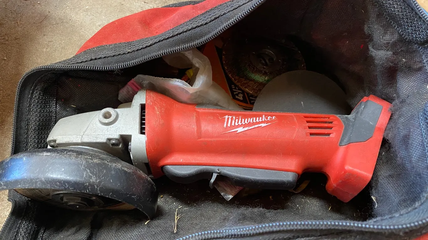 Milwaukee M18 Cut Off Grinder