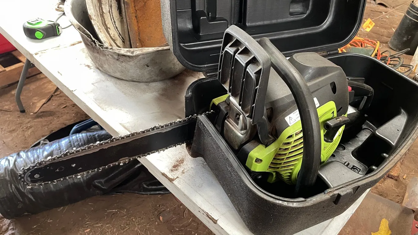 Poulan Pl3314 Chainsaw