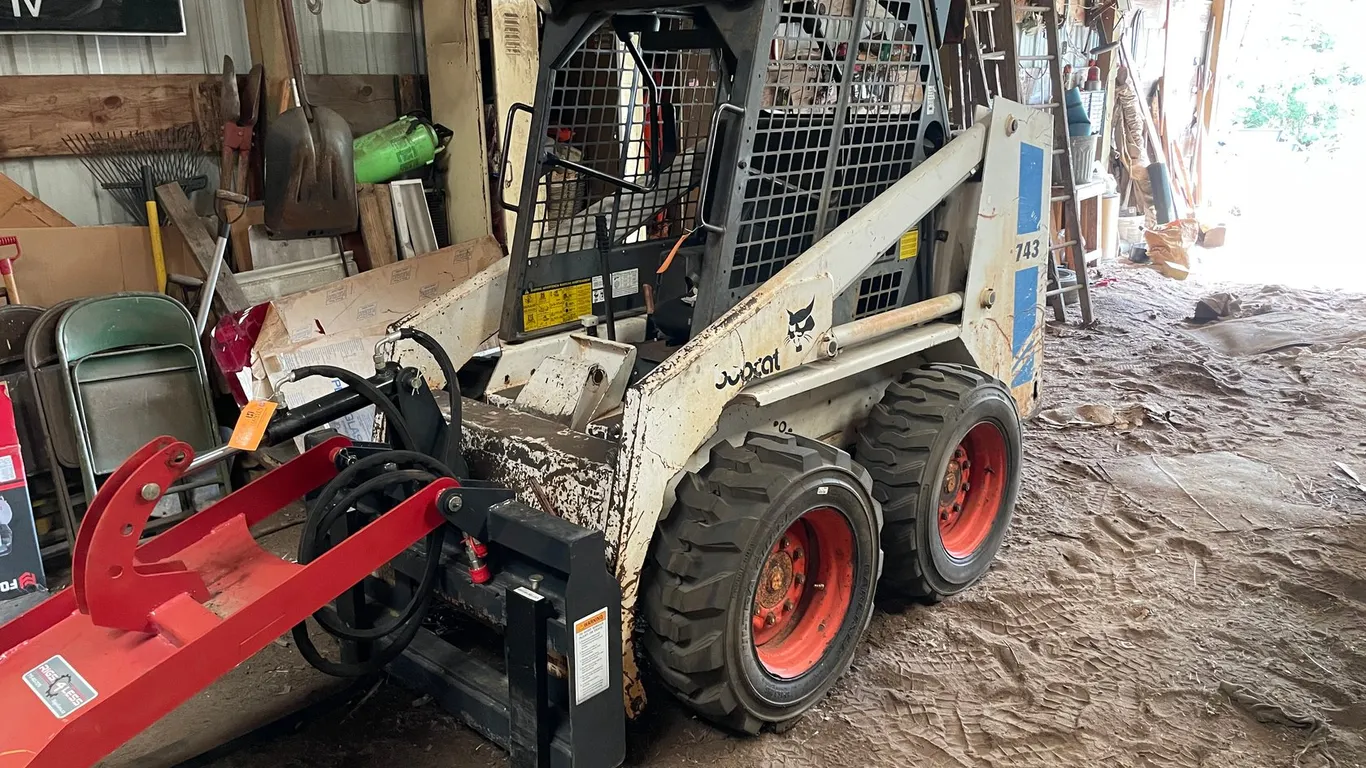 1986 Bobcat 743 Skid Steer