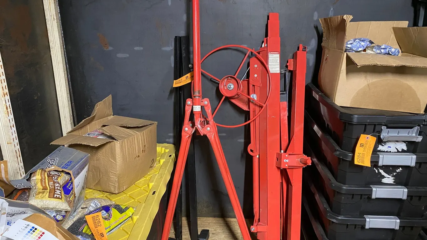 Manual Drywall Lift