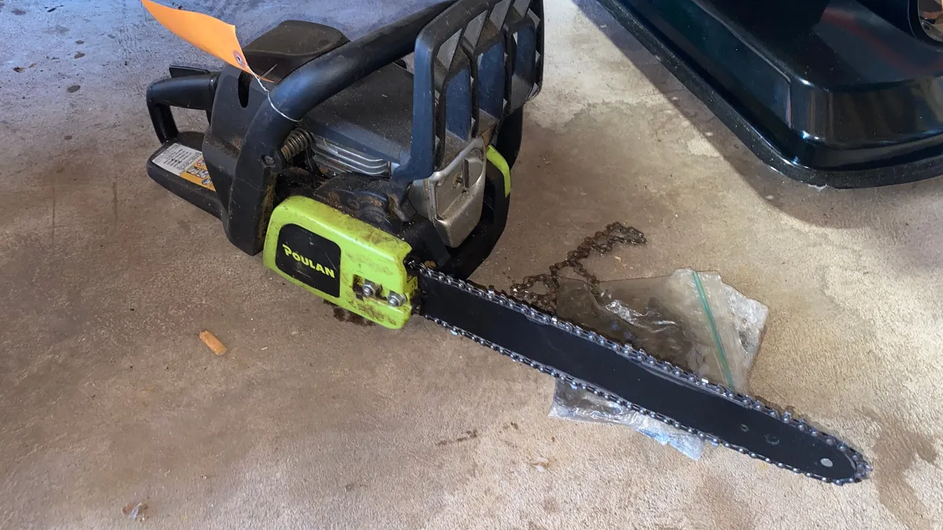 Poulan PL3314 Chainsaw