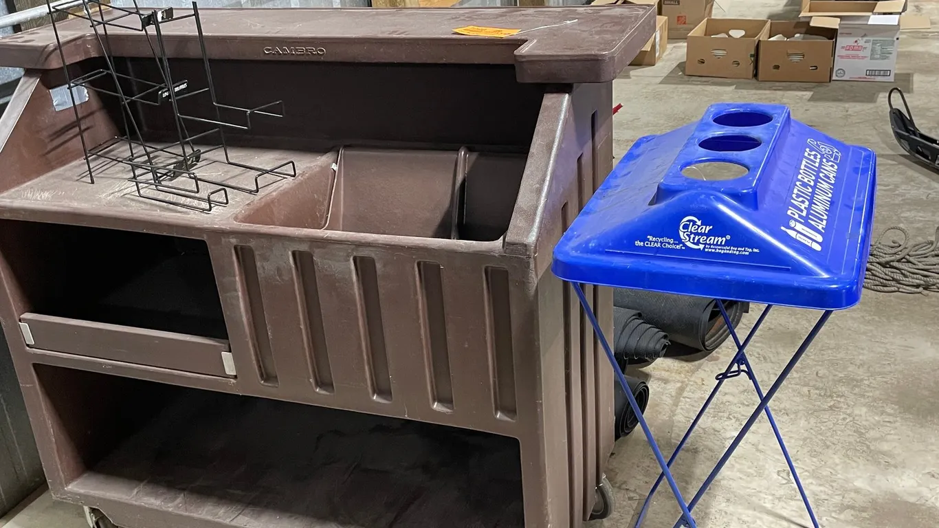 Cambro Poly Portable Bar Top