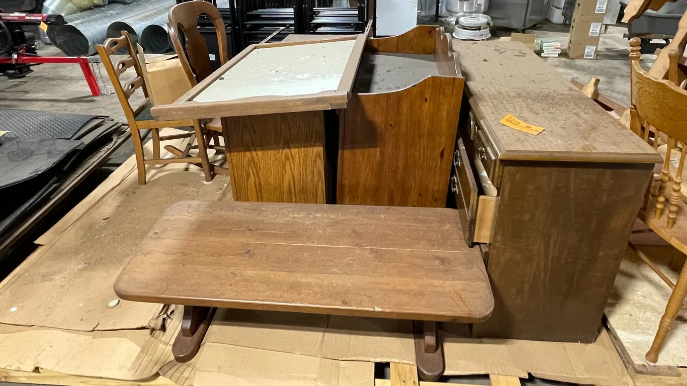 (1) Pallet of Wood Furniture