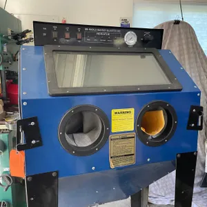 BB-500XLD Sandblast Cabinet