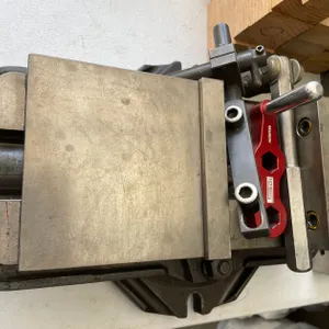 Kurt ANGLock Vise