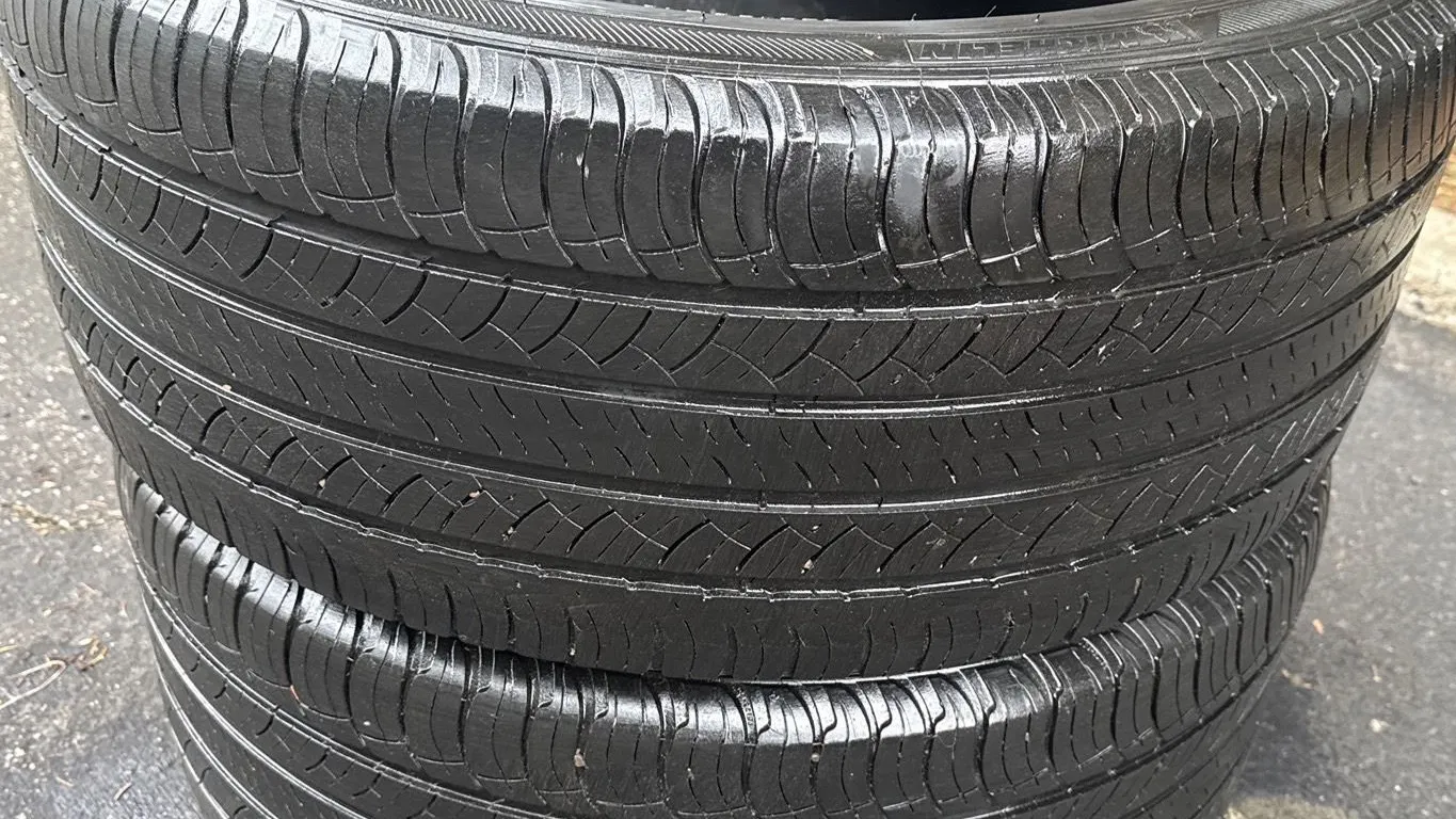 Michelin Latitude Tour HP Tires Size 255/50 R19 107H