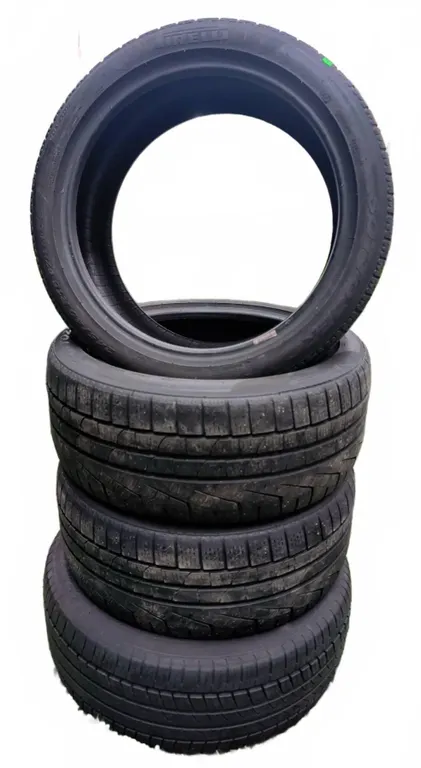 Pirelli Sottozero Tires 245/40 R19 & R18 98V