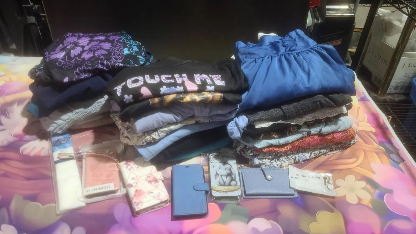 Women's 2XL-4XL Clothing, Phone Wallets, Card Holders and Cat Banner