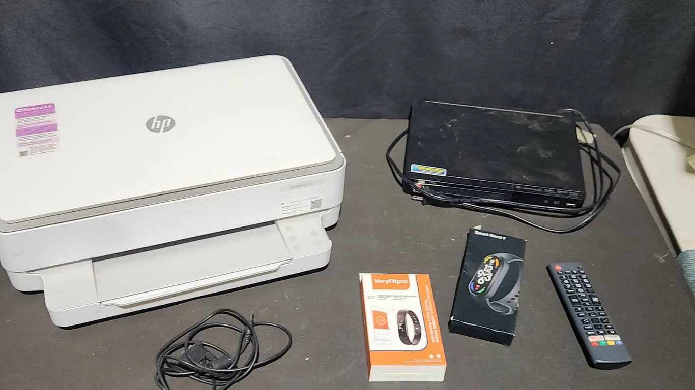 HP SNPRC-1807-01 Printer, DVD Player, Smart Bands, Remote