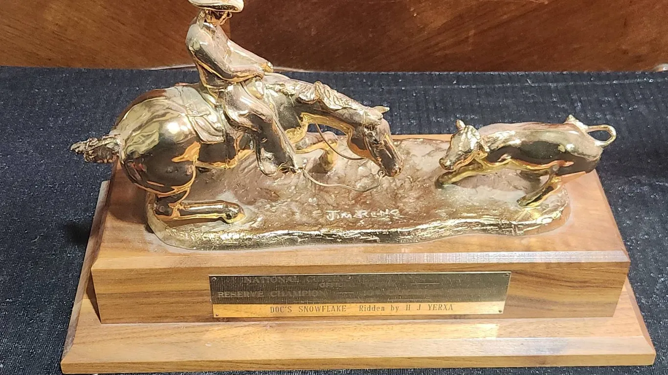 Jim Reno Bronze Sculpture Reserve Champion Trophy Doc's Snowflake