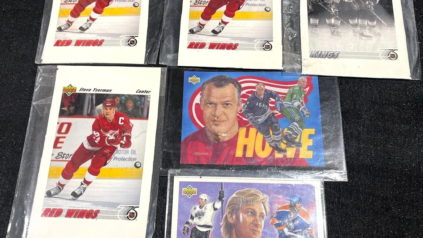 1990 Upper Deck Hockey Card Lot Featuring Yzerman, Gretzky, Howe