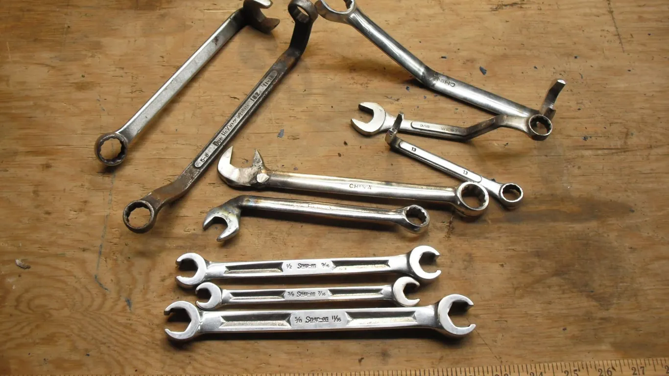lot of wrenches - Snap-On spanner wrenches (3/8 to 11/16)