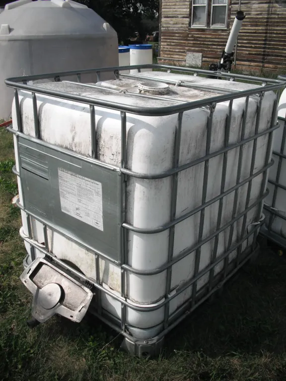 250 gallon tank