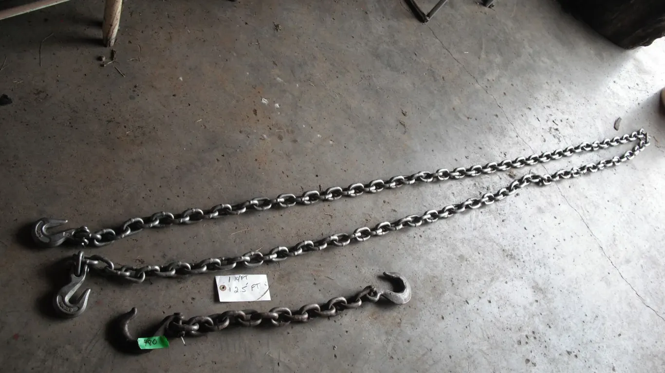 2x chains - 14ft and 2.5ft