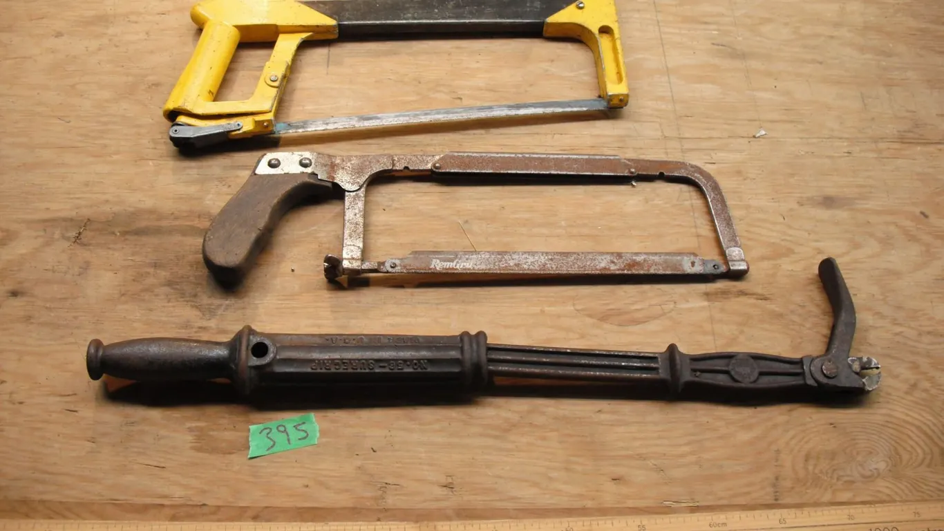 2 saws and nail puller