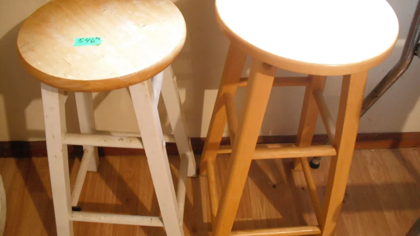 2 stools