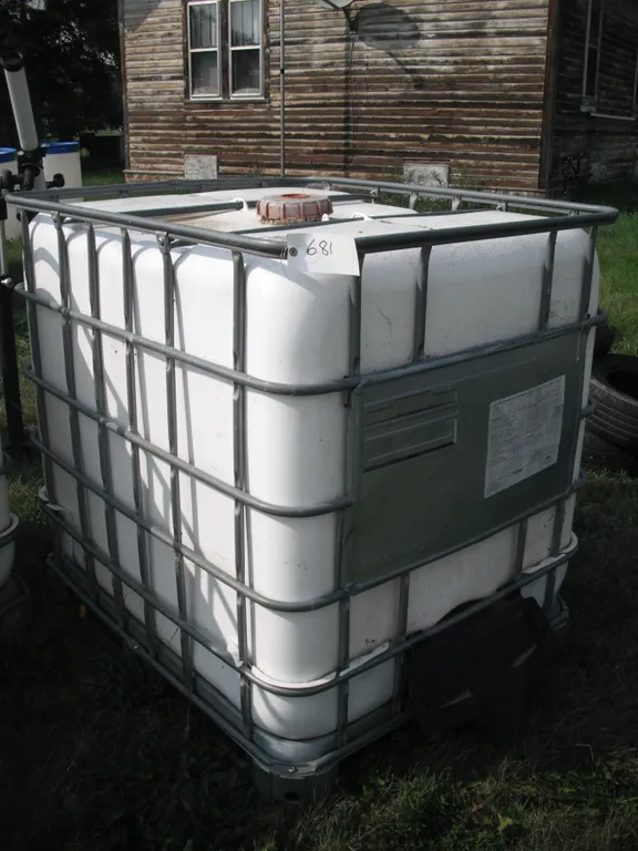 250 gallon tank