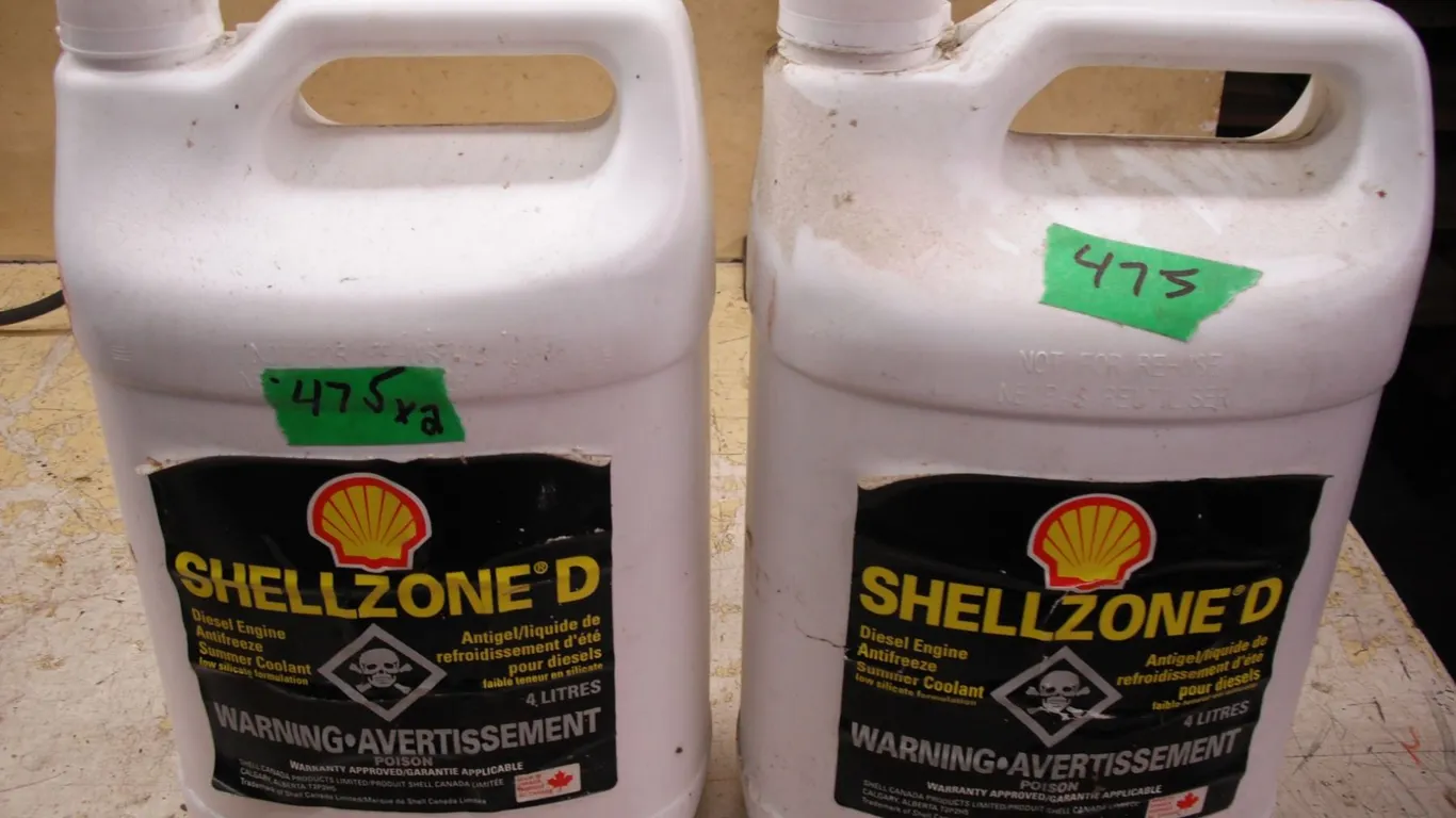2x 4L bottles of Shell diesel engine antifreeze - FULL