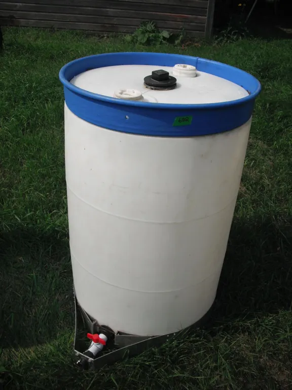 plastic water barrel with spout