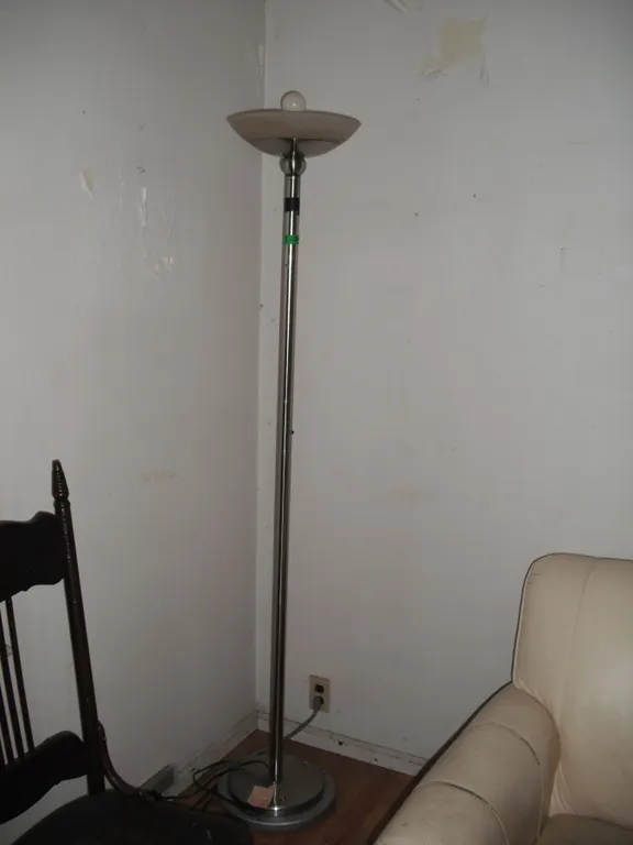 floor lamp