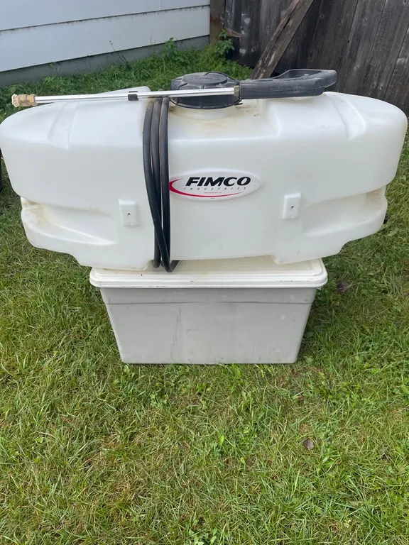 Quad weed sprayer (GST 5 % charged)