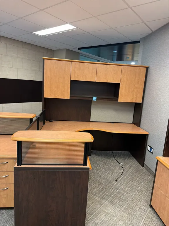 CWI (Creative Wood Interiors) U-Shaped Executive Workstation with Overhead Cabinets & Curved Return, Saskatchewan Made – Circa 2006, 7’ x 7’ x 6’9” ta