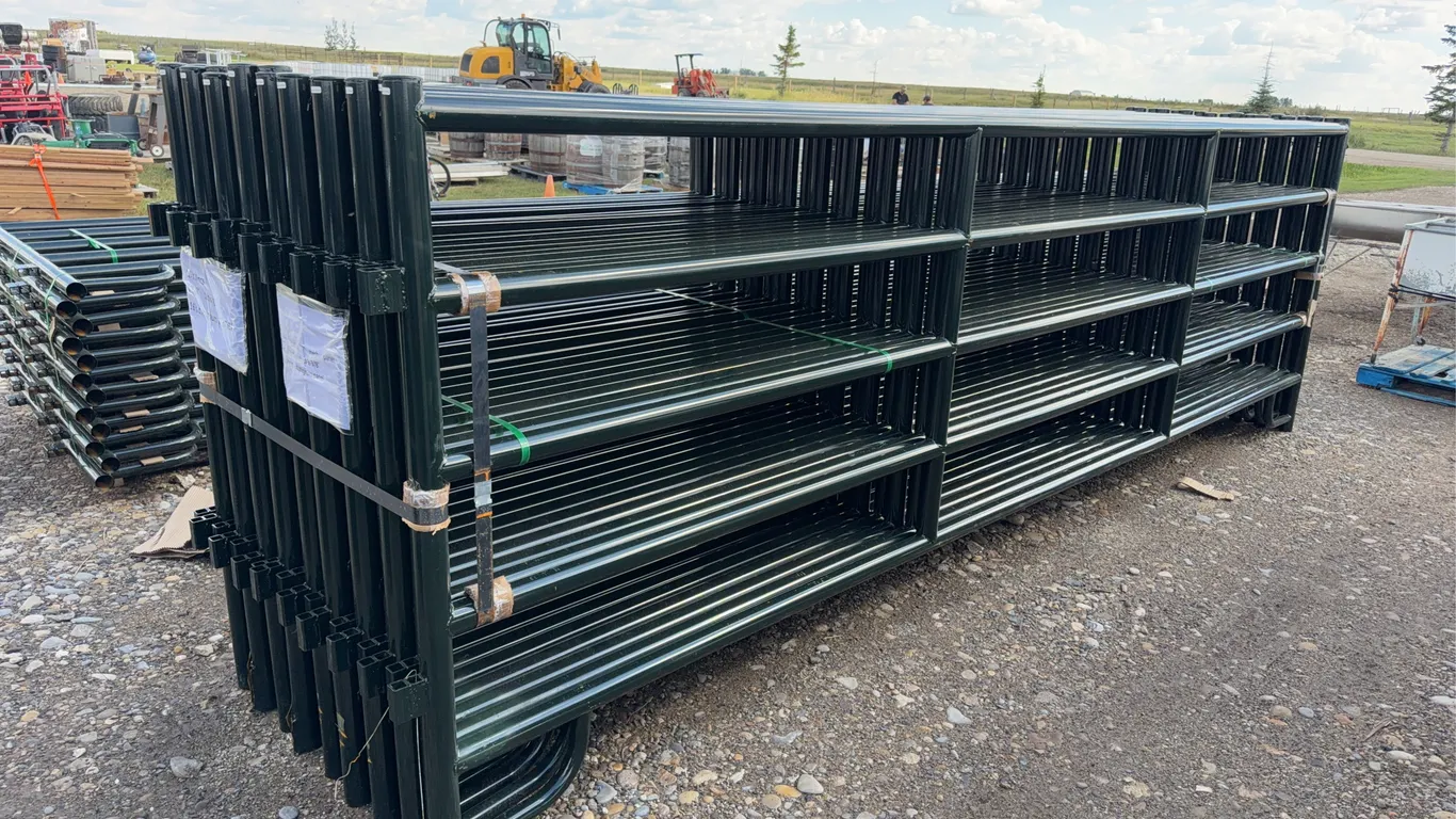 18 - 5 Bar Super Duty Magnum Livestock Panels, 2 3/8" tubing, approx. 16' x 5', (18 x Bid Price), *Unreserved*