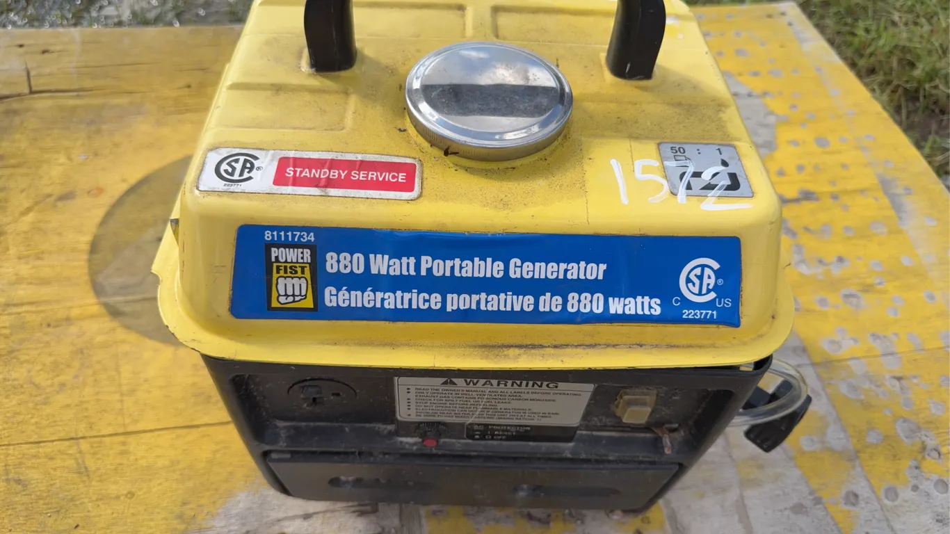 Powerfist 880 watt Portable Generator, 50:1 oil to gas ratio, *Unreserved*