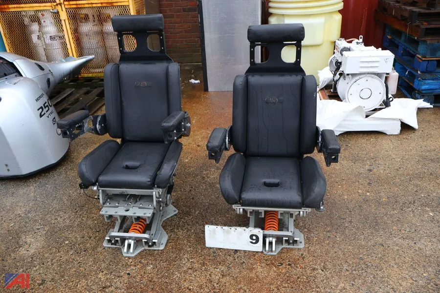 (2) Shoxs Seats