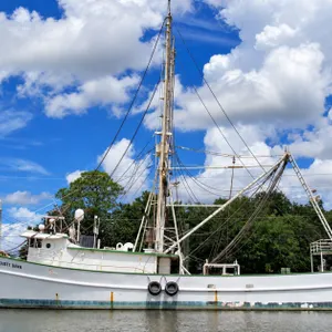 1985 STEEL HULL 85’ X 22’ /630 HP FISHING VESSEL
