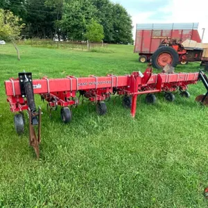 Case International 183 6 Row Cultivator