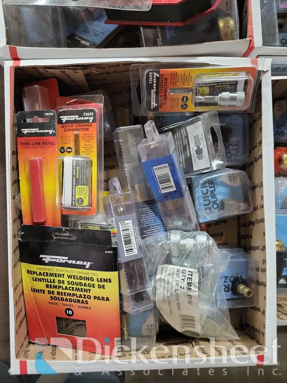 LOT OF CLEVIS HOOKS, COUPLERS, NOZZLES & QUICK CONNECTS