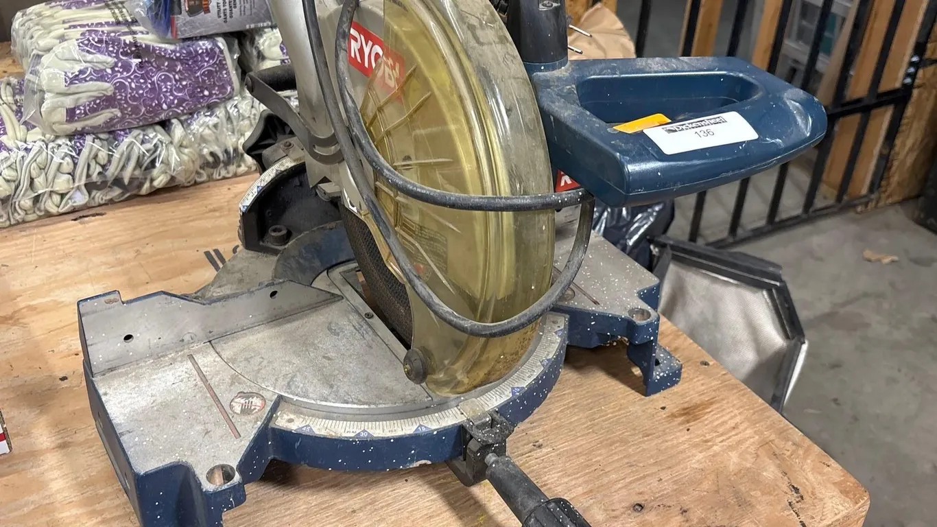 10 INCH RYOBI CHOP SAW