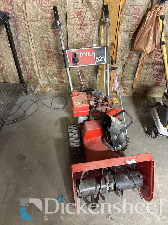 TORO 521 SNOWBLOWER