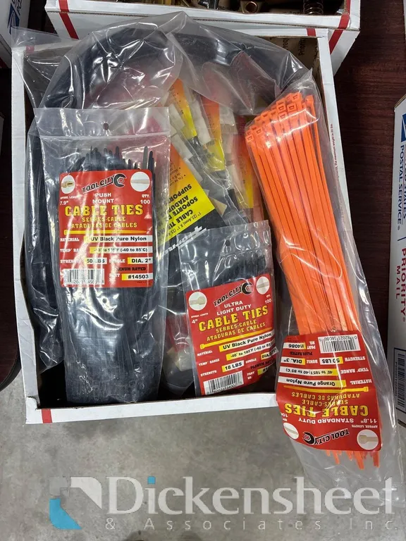 LOT OF TOOL CITY CABLE TIES