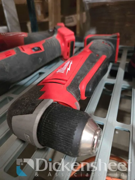 MILWAUKEE 3/8 IN RIGHT ANGLE DRILL