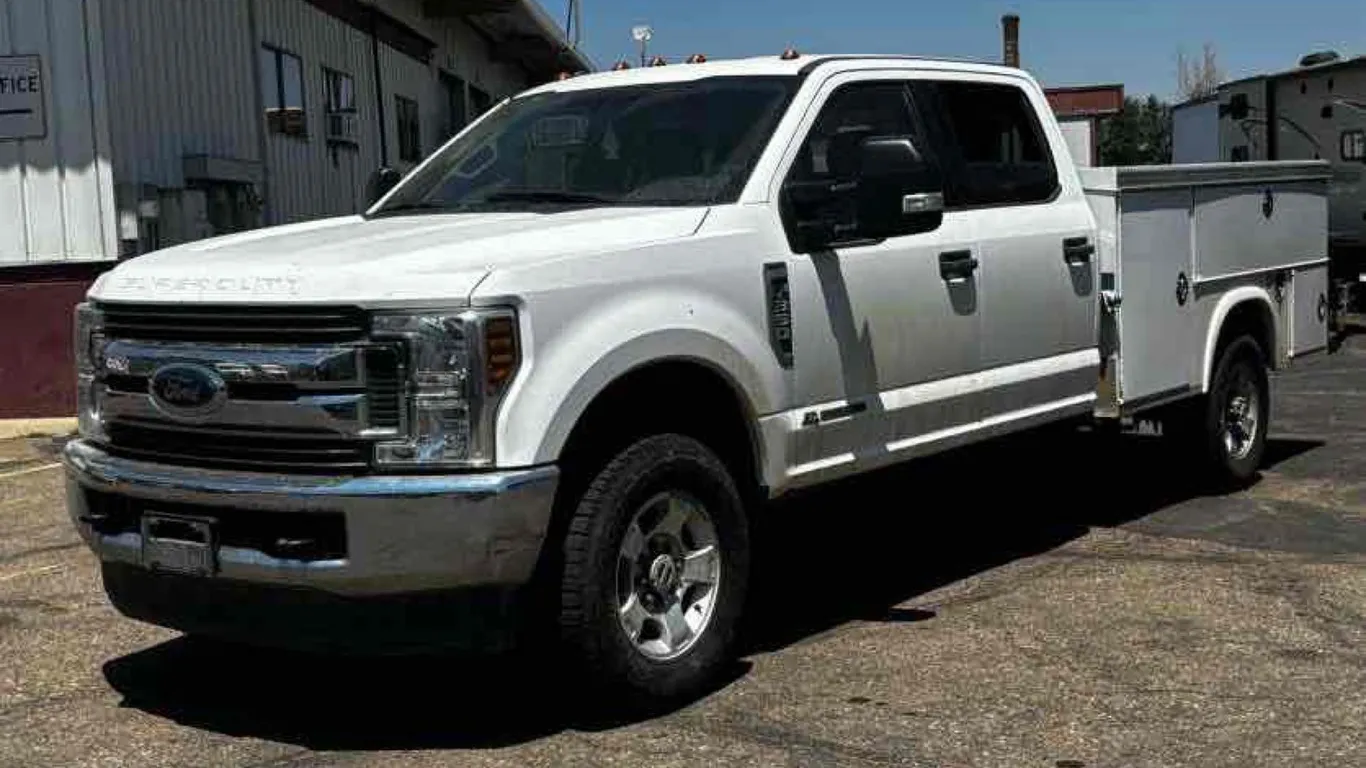 2019 FORD F-350 XLT UTILITY TRUCK, 1FD8W3FT4KED75279, KEY