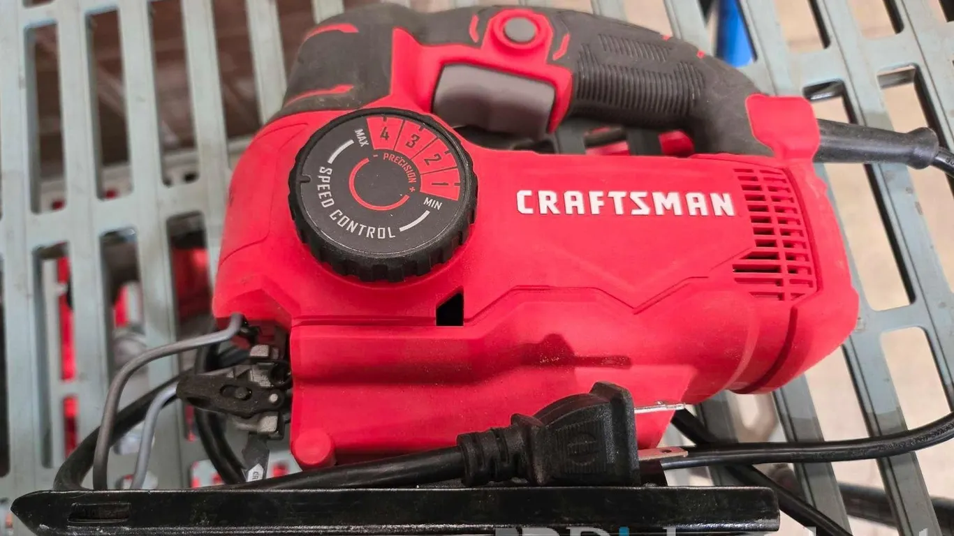 CRAFTSMAN CORDED RECIRCULATING SAW