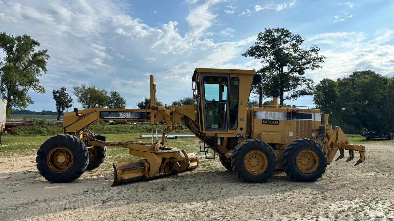 1999 Caterpillar 163HVHP Motor Grader