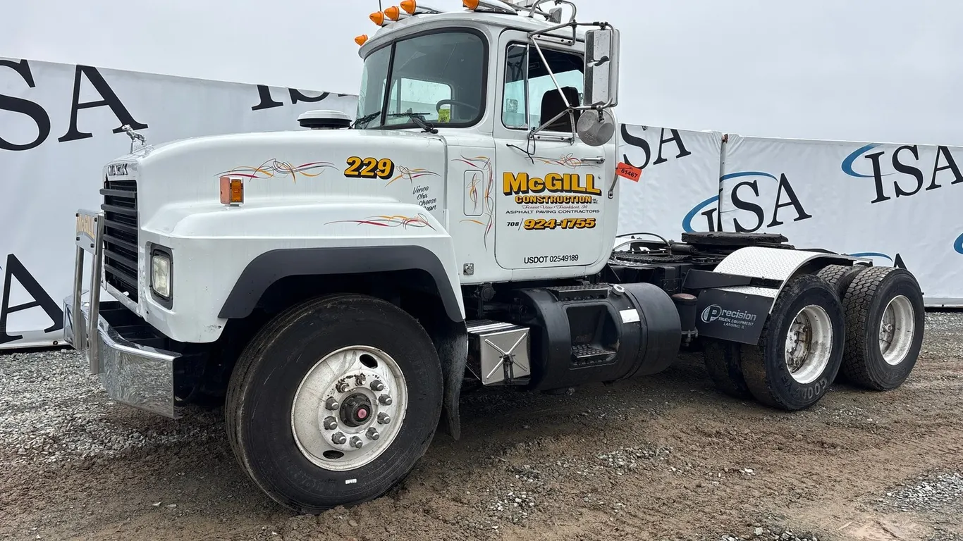 1991 Mack RD360S Day Cab Truck Tractor