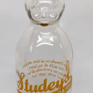 TRPQ QUART BABY FACE CREAM TOP MILK BOTTLE STUDEY'S SANITARY DAIRY RACINE WISCONSIN (NURSERY RHYME)