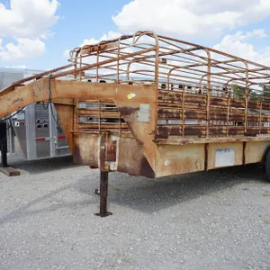 1983 20' Gooseneck Stock Trailer