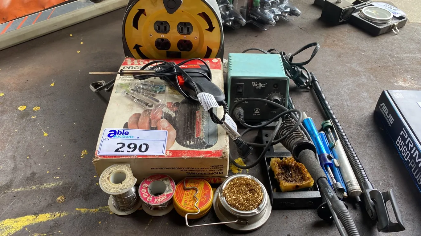 2 WELLER SOLDERING GUNS, SOLDERING TOOLS & EXTENSION CORD ON REEL