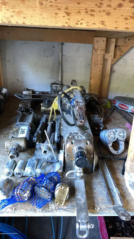 GROUP OF PUREPOINT ROBOTIC TRACTORS, ELECTRIC MOTORS, LIGHT HEADS & NEW GEAR BOXES
