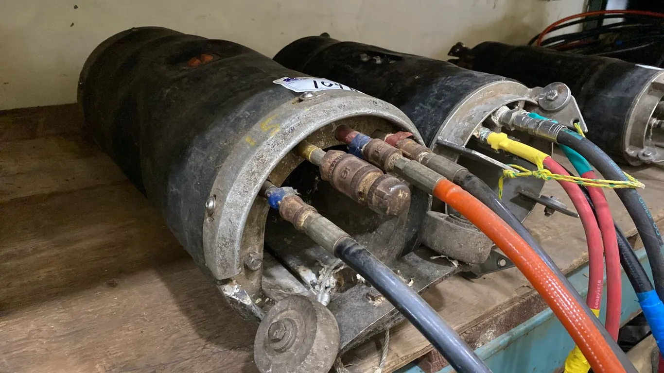 2 GROUTING PACKERS 12" & 15"