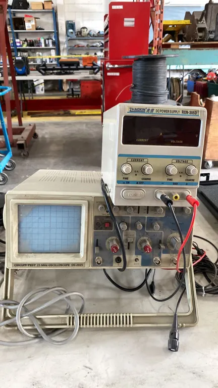CIRCUIT-TEST 25MHZ OS-2025 OSCILLOSCOPE MACHINE & ZHAOXIN RXN-305D POWER SUPPLY