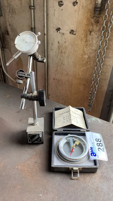 MAGNETIC DIPPING NEEDLE & MAGNETIC BASE DIAL INDICATOR