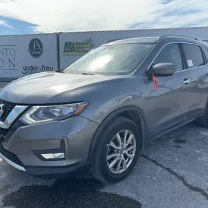 2017  Nissan  Rogue  AWD SV 4dr Crossover