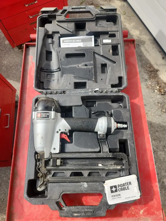 Porter Cable Pneumatic Finish Nailer