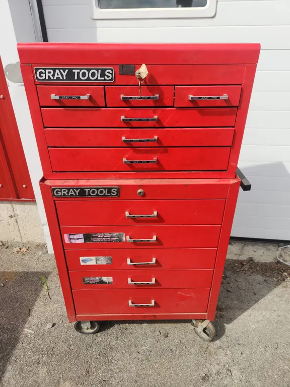 Gray Tools Rolling Toolbox (Top & Bottom) (Drawers Locked, Key Not Working)